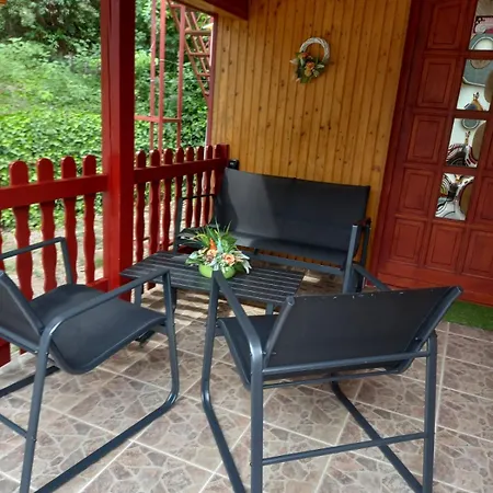 Erdőalja Casa de Férias *